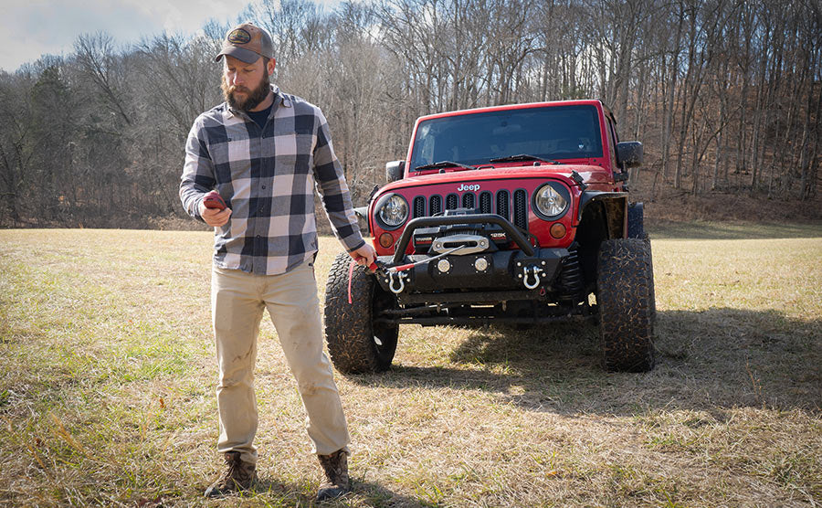 Gladiator F-Type 8000lb Synthetic Rope 12v Electric Winch - Image 8