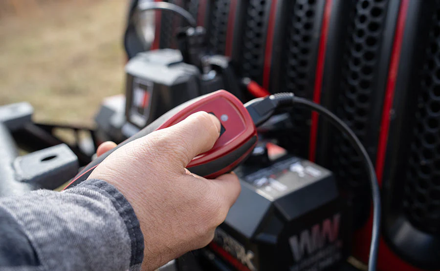 Gladiator F-Type 8000lb Synthetic Rope 12v Electric Winch - Image 10